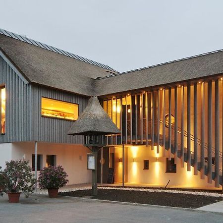 Hoteldorf Seepark Weiden Вайден-ам-Зе Экстерьер фото